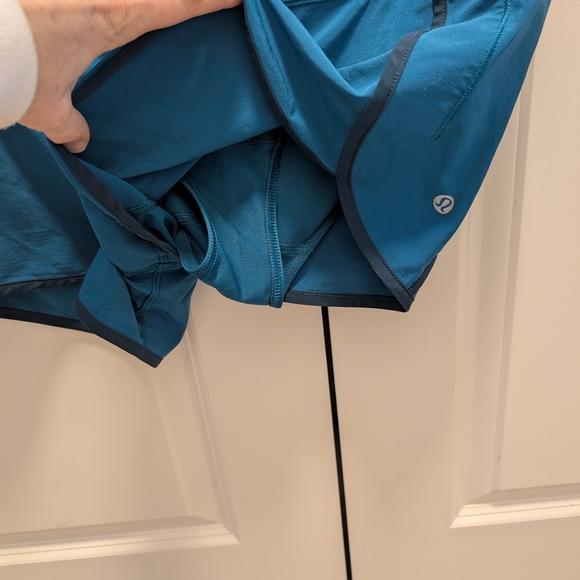 Lululemon Women's Run Shorts - Picture 6 of 6